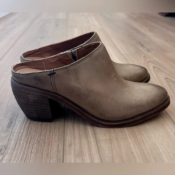 Frye Rosalia Leather Mule Slip-On - Picture 3 of 4